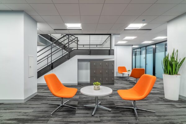 Common area lounge seating at Carr Workplaces The Loop in Chicago